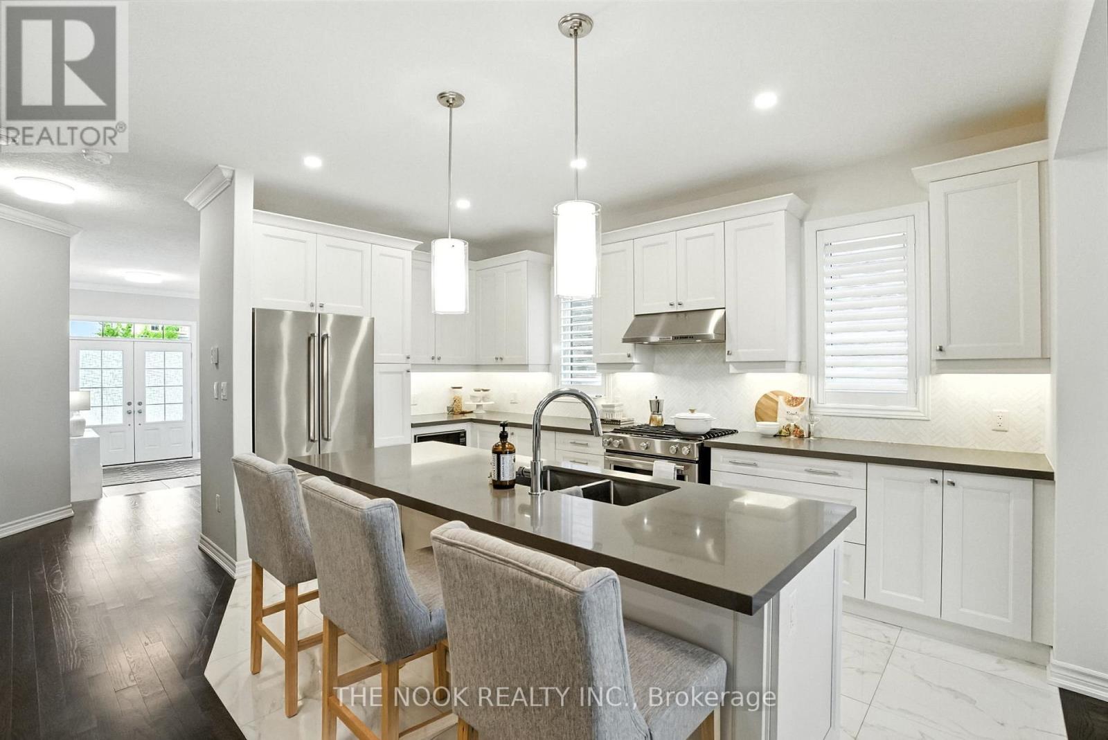 Photo 8 of 207 Crombie Street, Clarington ON