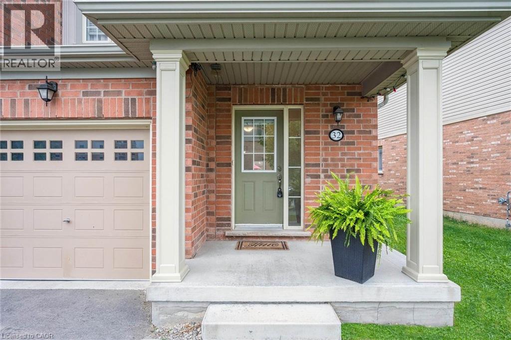 Photo 3 of 32 Skinner Drive, Guelph ON