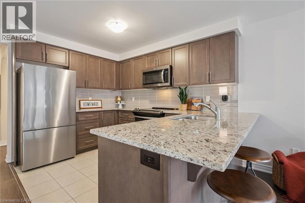 Photo 10 of 32 Skinner Drive, Guelph ON