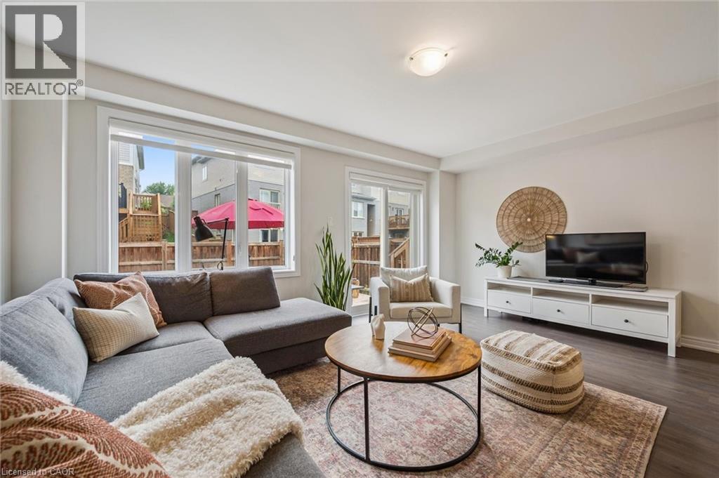 Photo 7 of 32 Skinner Drive, Guelph ON