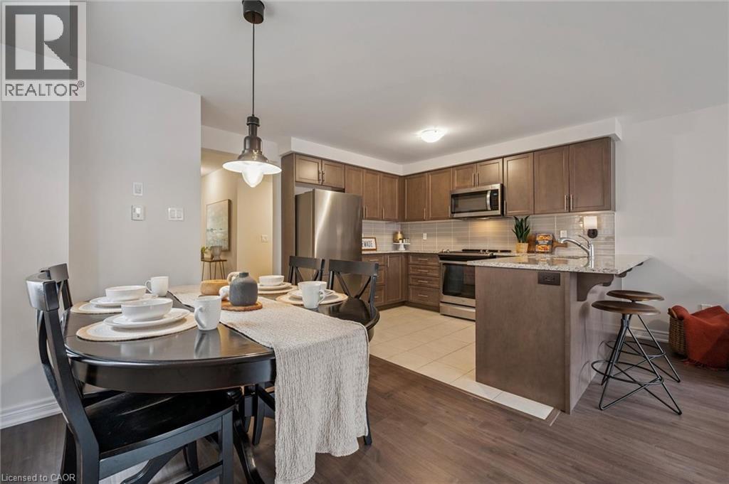 Photo 9 of 32 Skinner Drive, Guelph ON