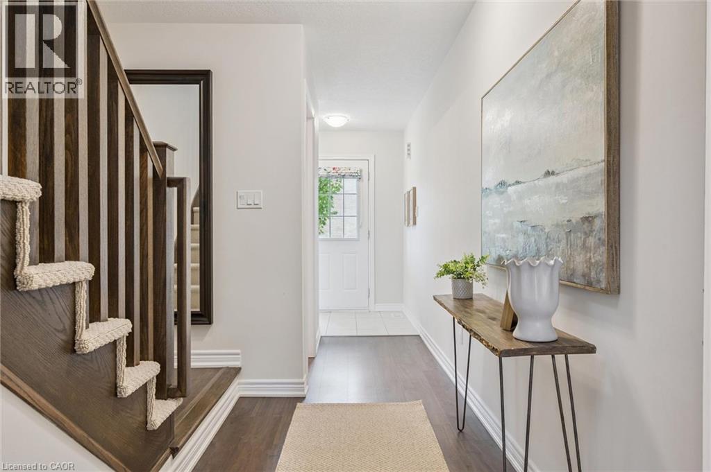 Photo 15 of 32 Skinner Drive, Guelph ON