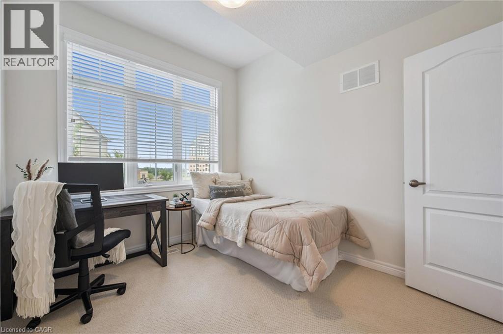 Photo 23 of 32 Skinner Drive, Guelph ON