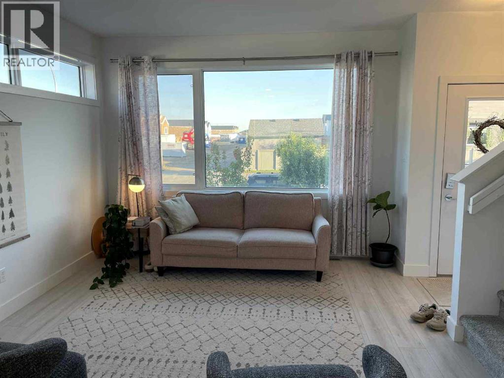 Photo 4 of 4615 Fairmont Gate S, Lethbridge AB
