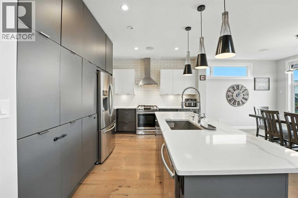 Photo 11 of 102 Longmire Close, Red Deer AB