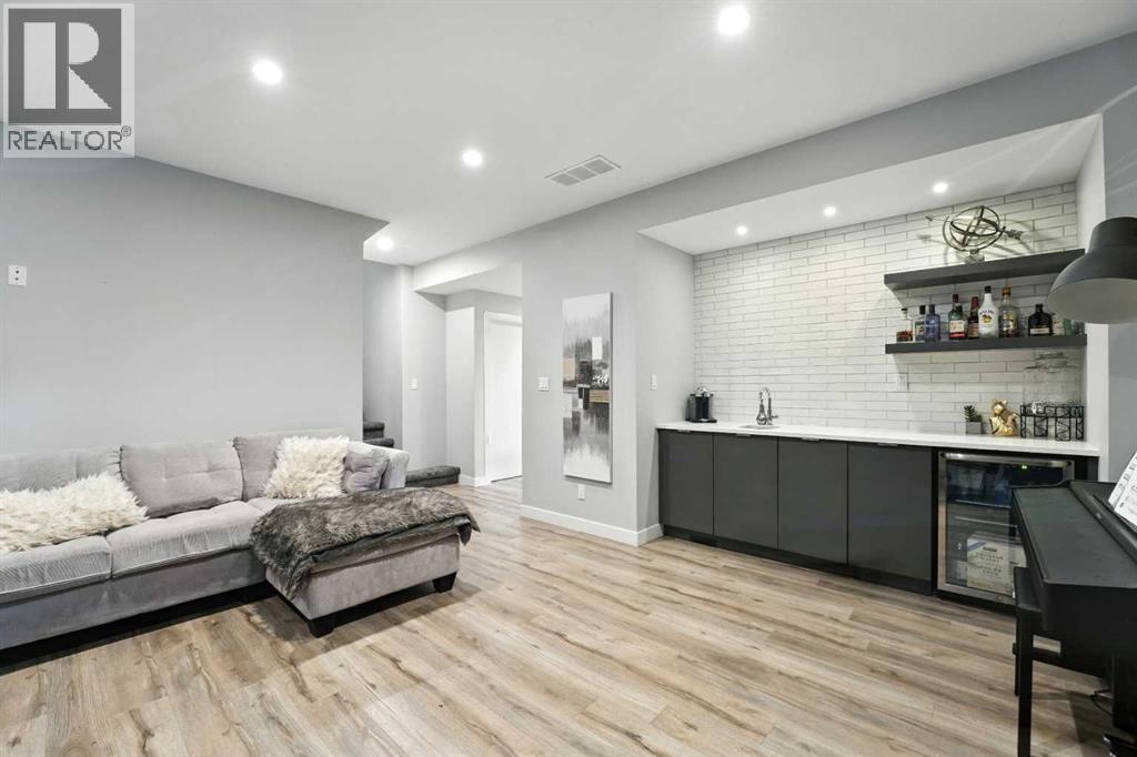 Photo 29 of 102 Longmire Close, Red Deer AB