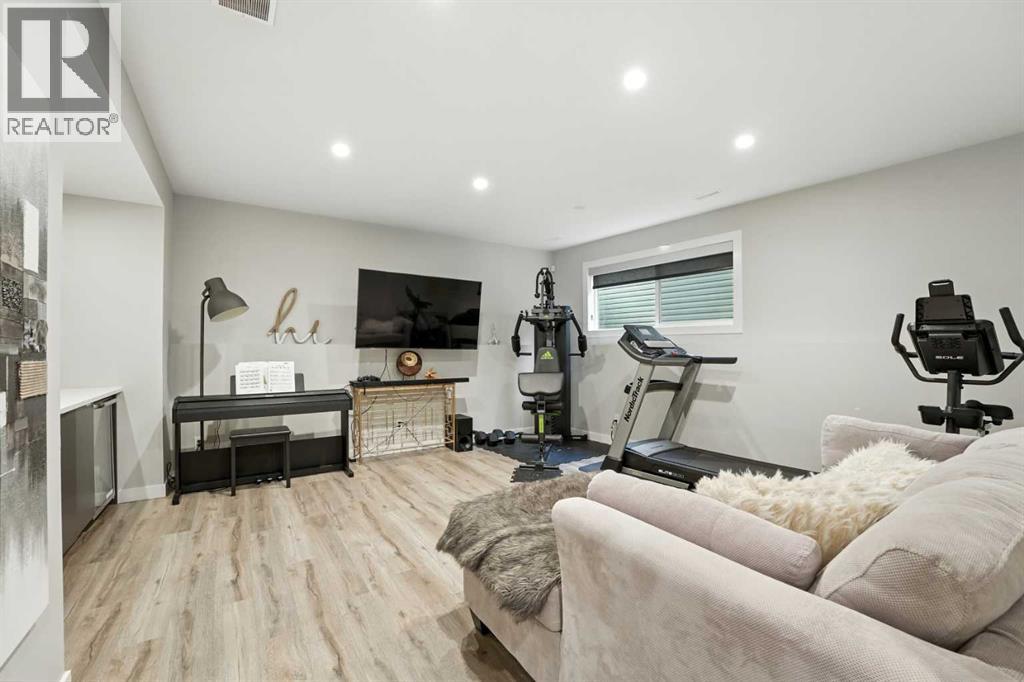 Photo 30 of 102 Longmire Close, Red Deer AB