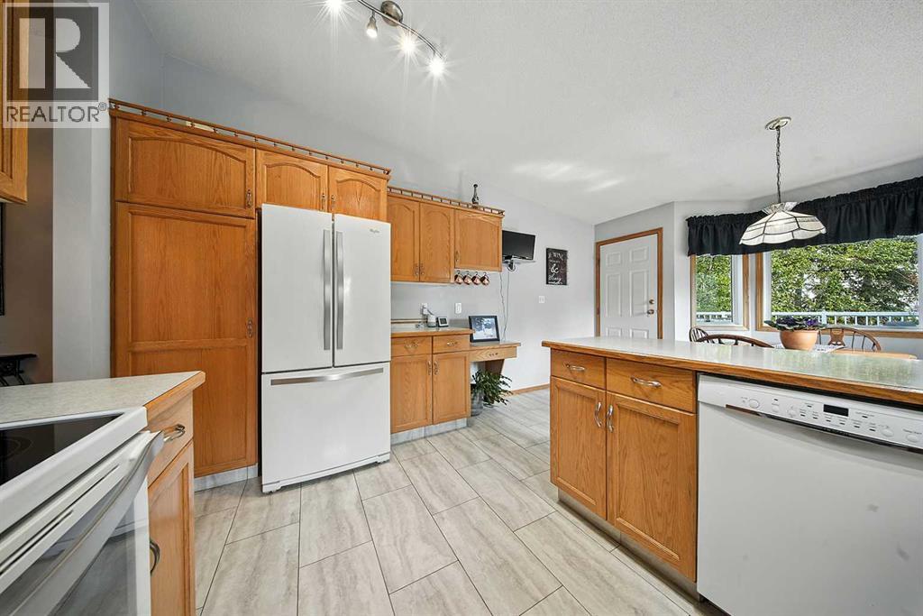 8 Petticoat Lane, Lacombe