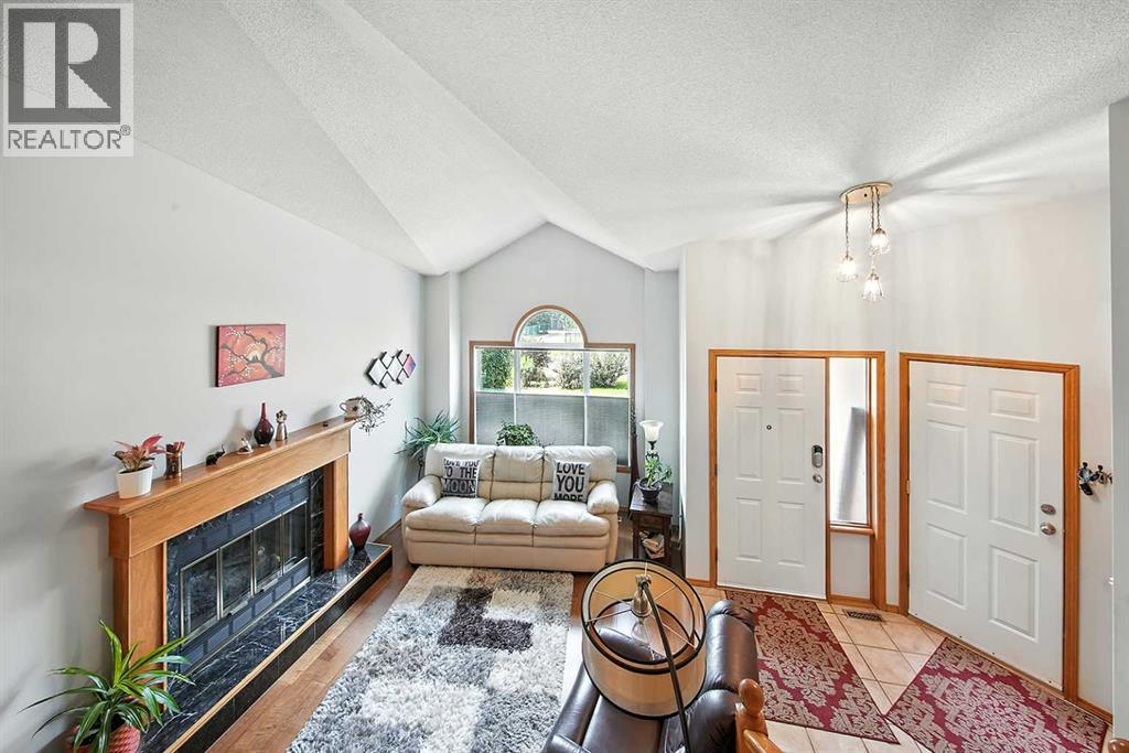 8 Petticoat Lane, Lacombe