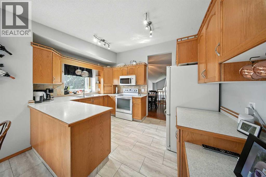 8 Petticoat Lane, Lacombe
