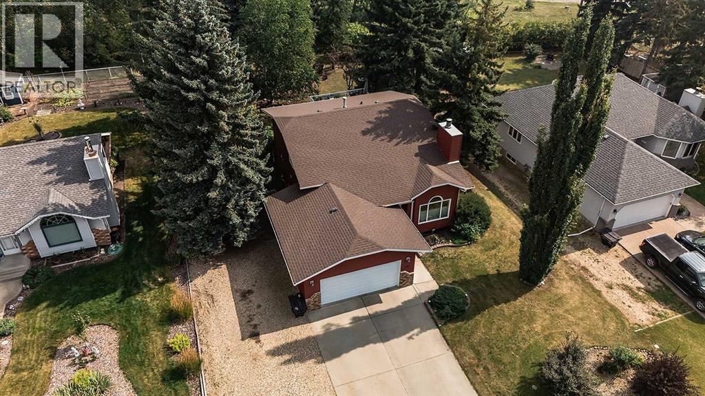 8 Petticoat Lane, Lacombe