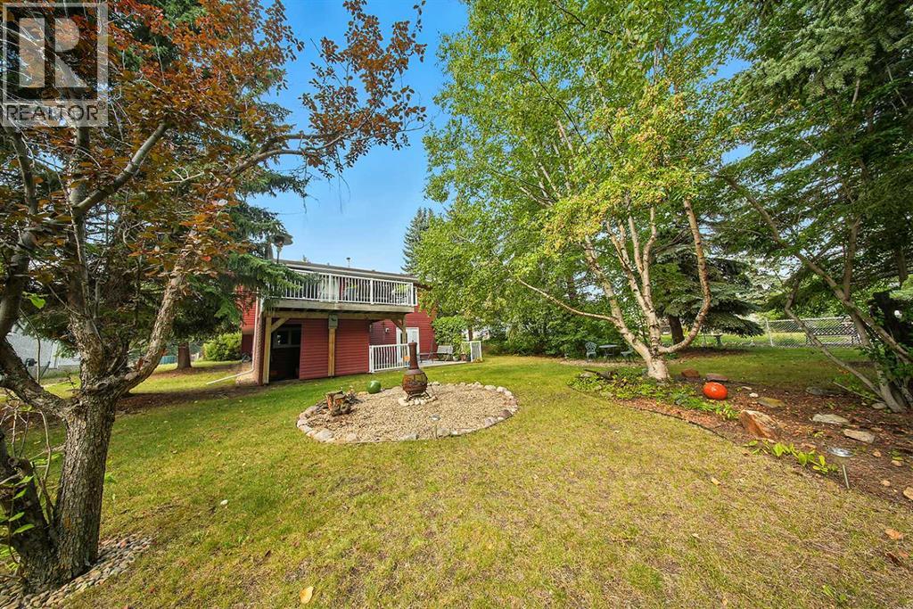 8 Petticoat Lane, Lacombe