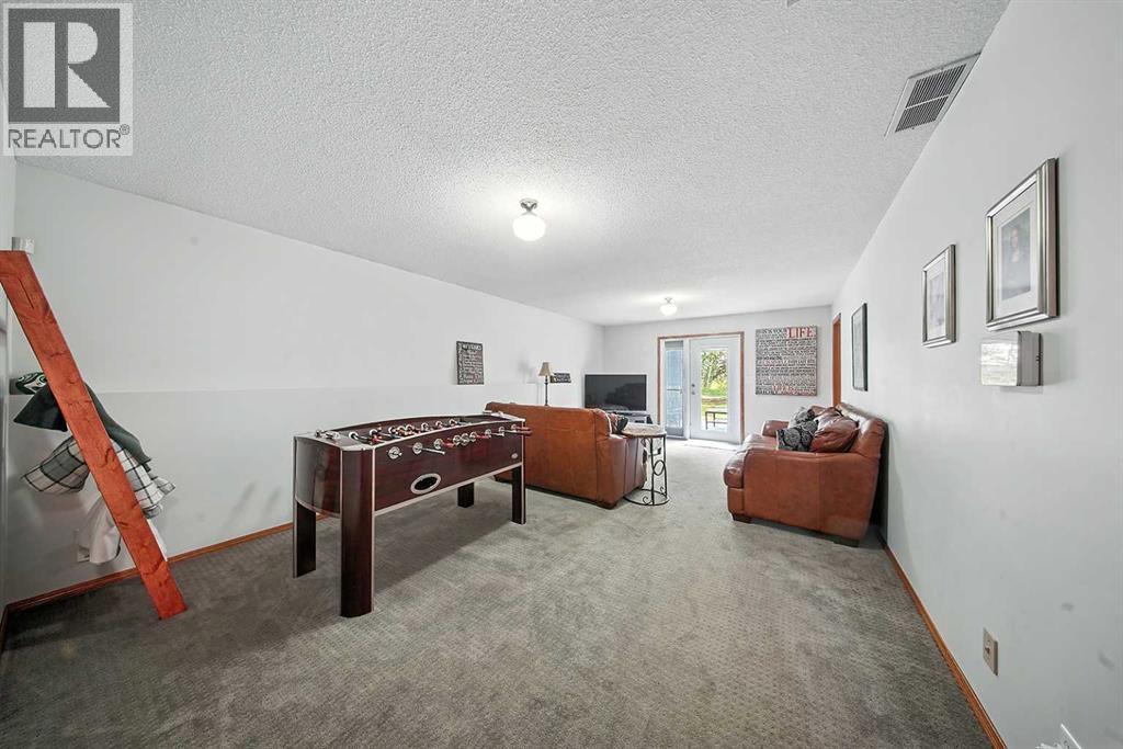 8 Petticoat Lane, Lacombe