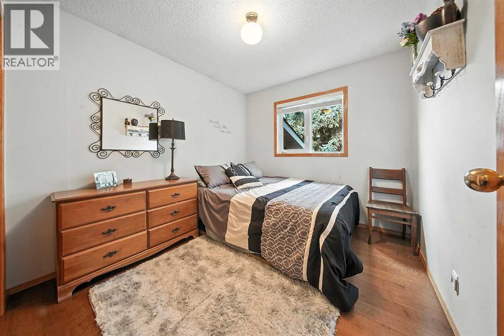 8 Petticoat Lane, Lacombe