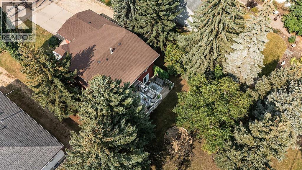 8 Petticoat Lane, Lacombe