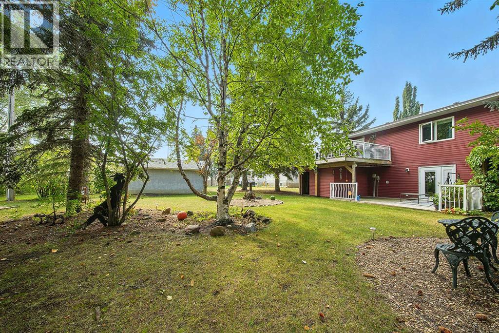 8 Petticoat Lane, Lacombe