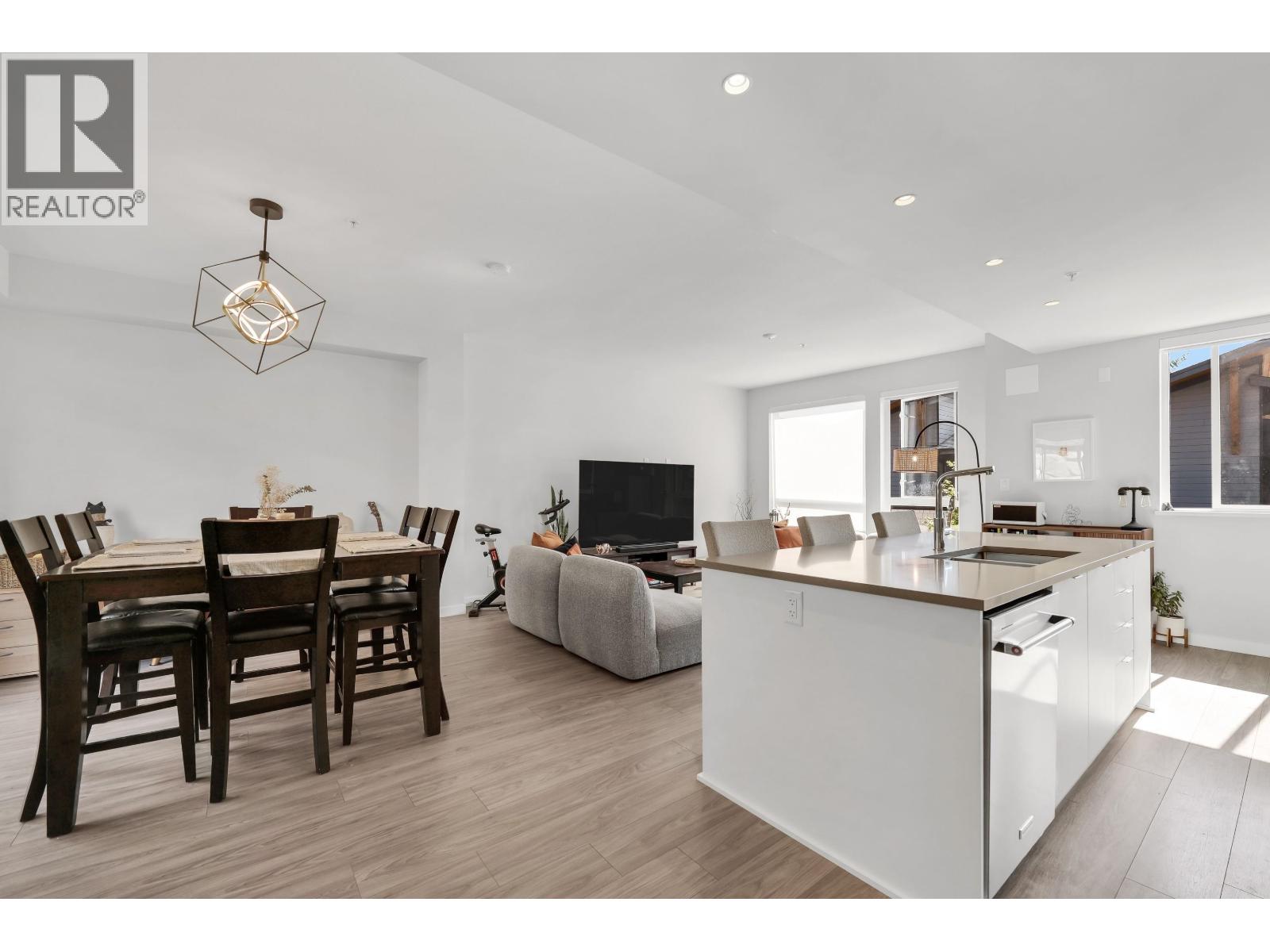 Photo 6 of 41224 Highline Place, Squamish BC