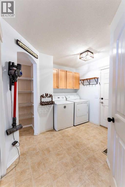 Photo 14 of 78 Kingsland Heights Se, Airdrie AB