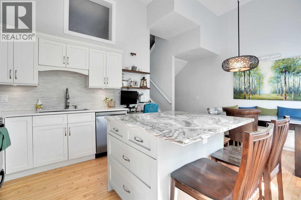 Photo 7 of 54 Cougar Ridge Mews Sw, Calgary AB