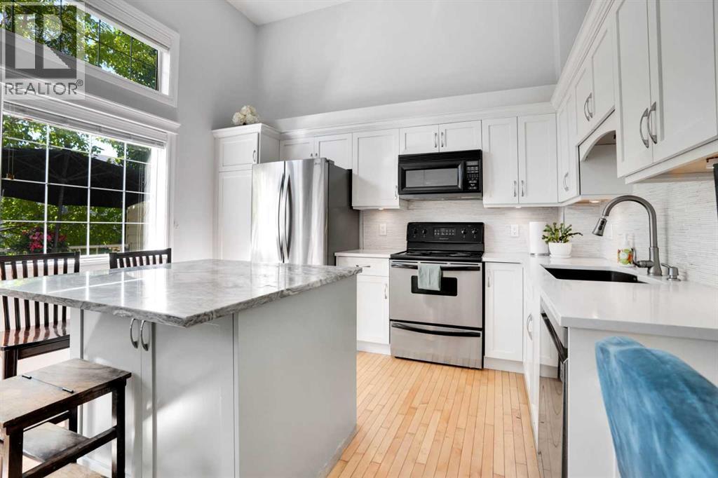 Photo 6 of 54 Cougar Ridge Mews Sw, Calgary AB