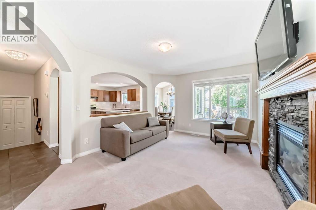 Photo 12 of 108 Weston Manor Sw, Calgary AB