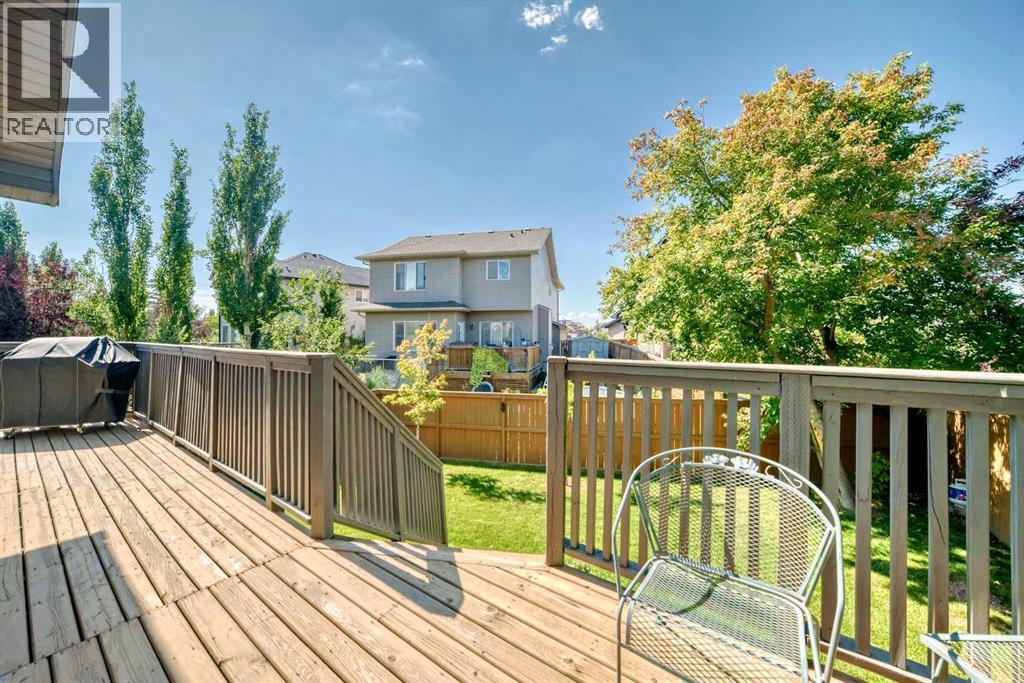 Photo 20 of 108 Weston Manor Sw, Calgary AB