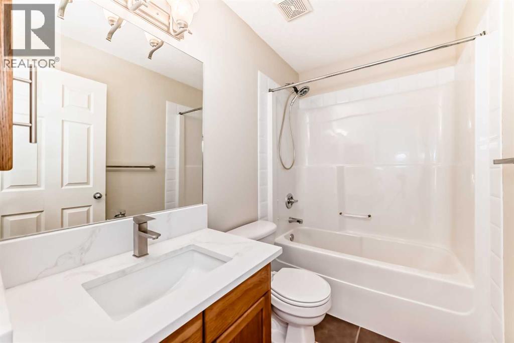 Photo 29 of 108 Weston Manor Sw, Calgary AB