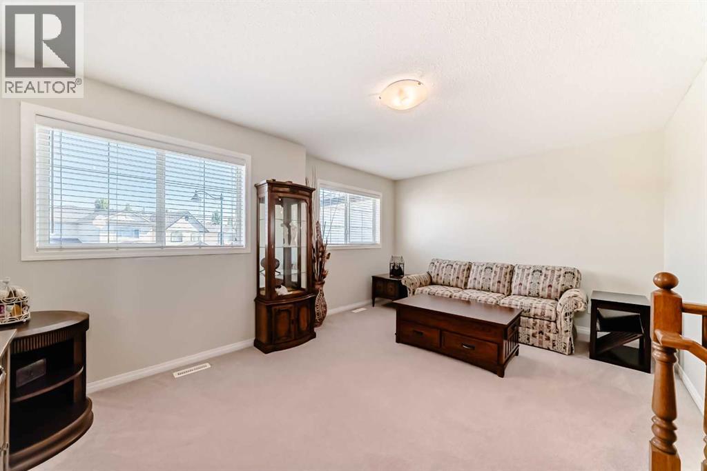 Photo 30 of 108 Weston Manor Sw, Calgary AB
