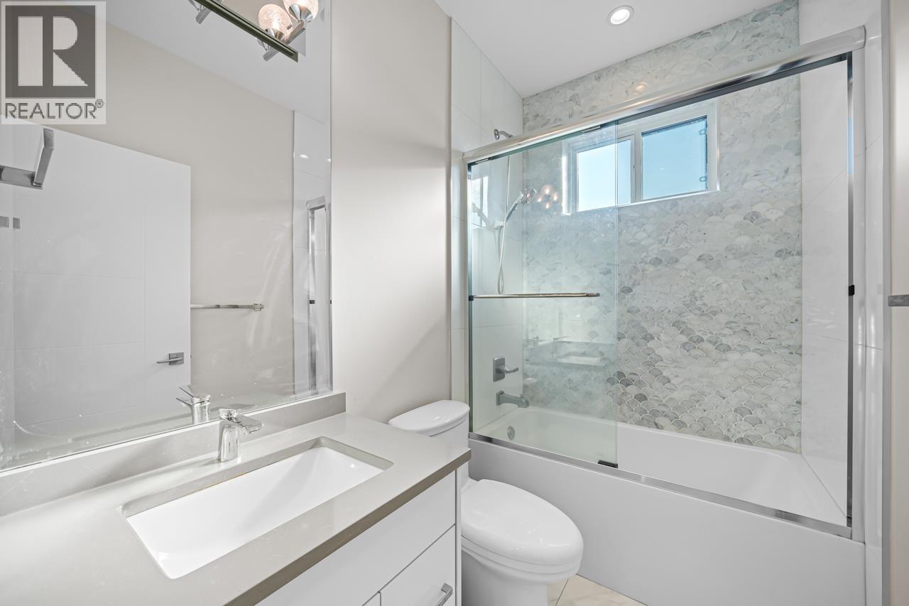 8480 13TH AVENUE, Burnaby