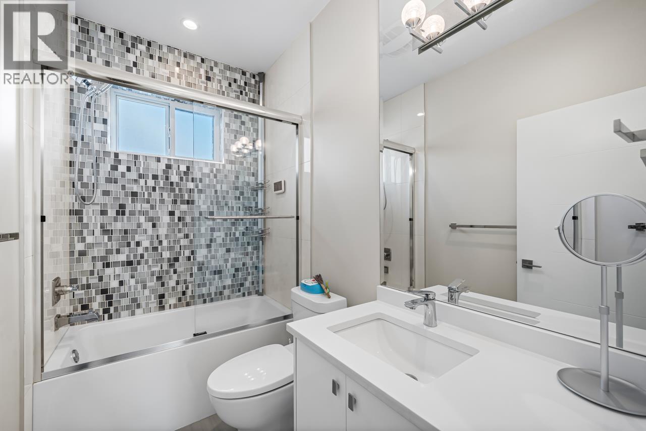 8480 13TH AVENUE, Burnaby