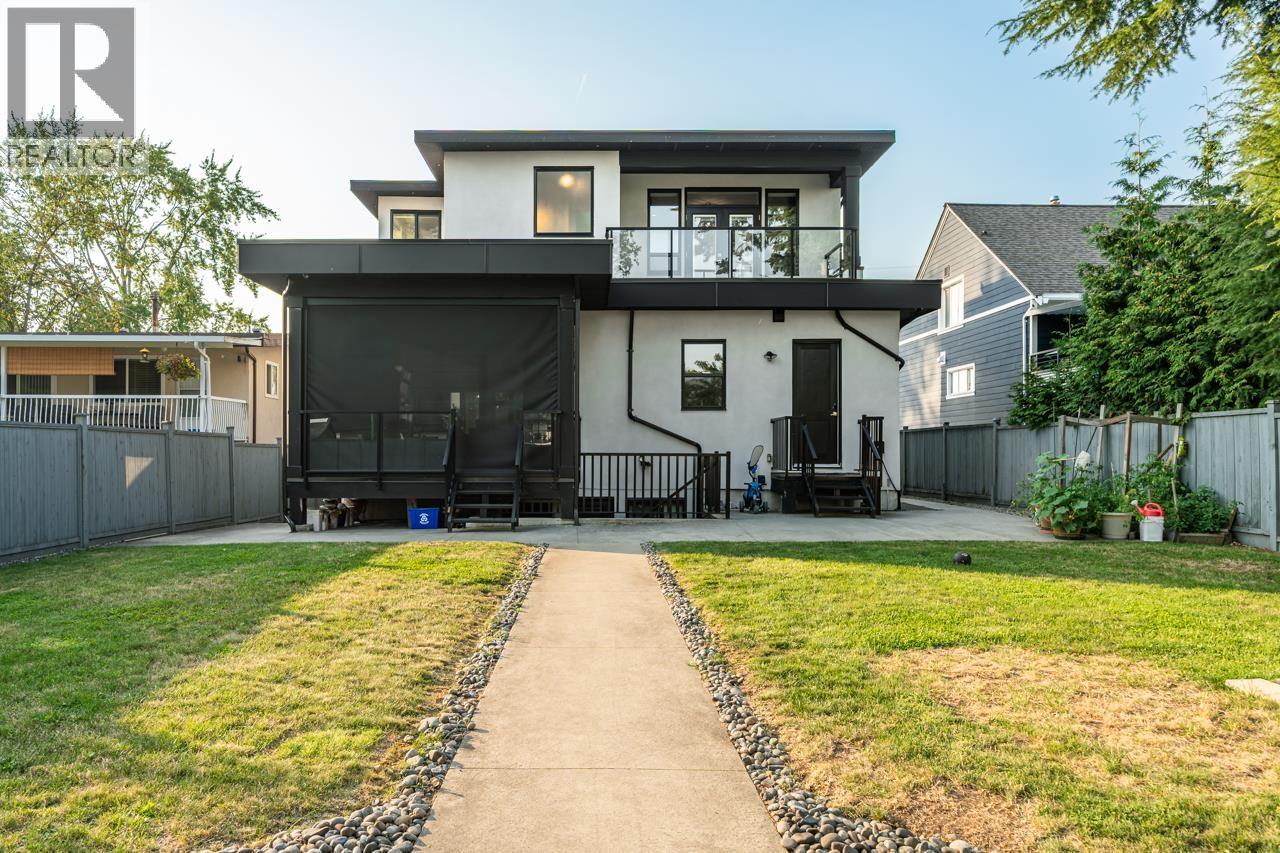 8480 13TH AVENUE, Burnaby