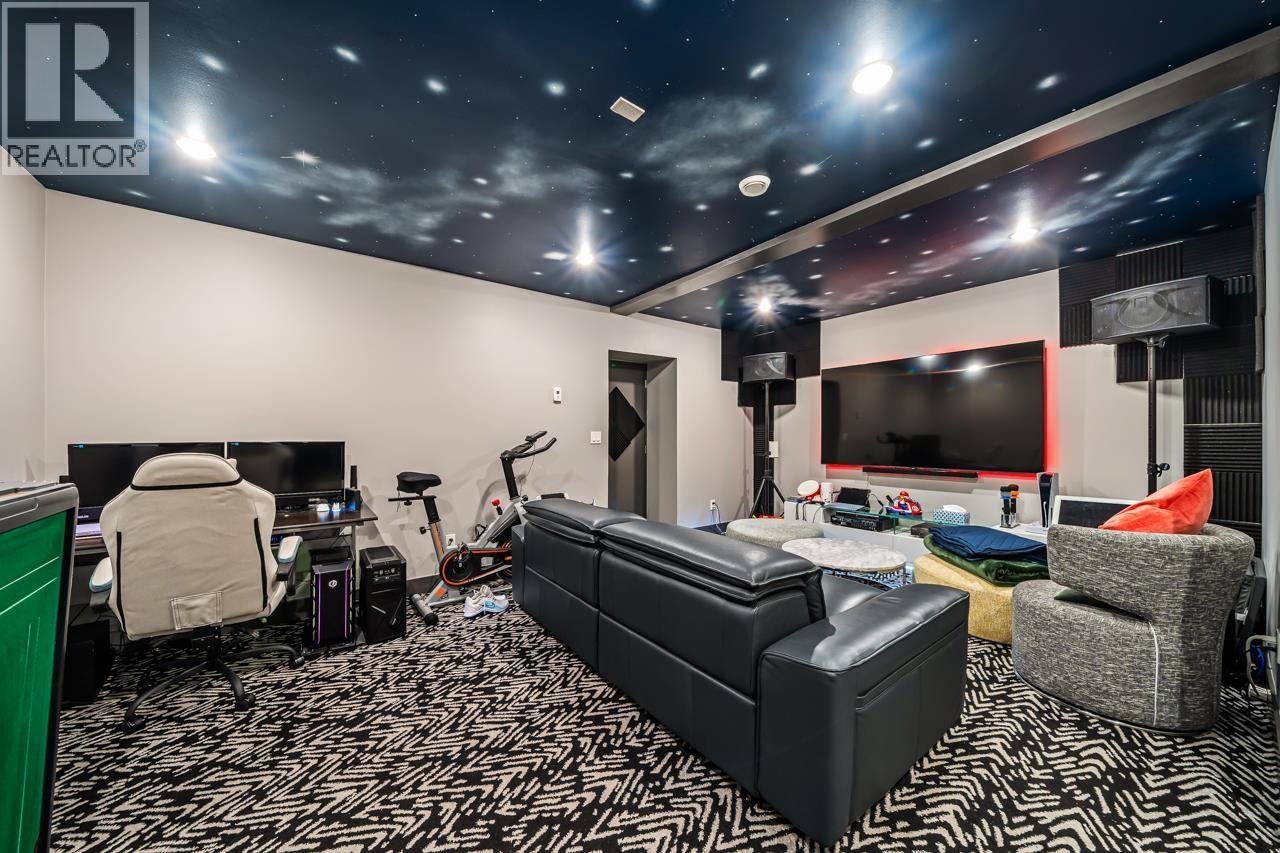 8480 13TH AVENUE, Burnaby