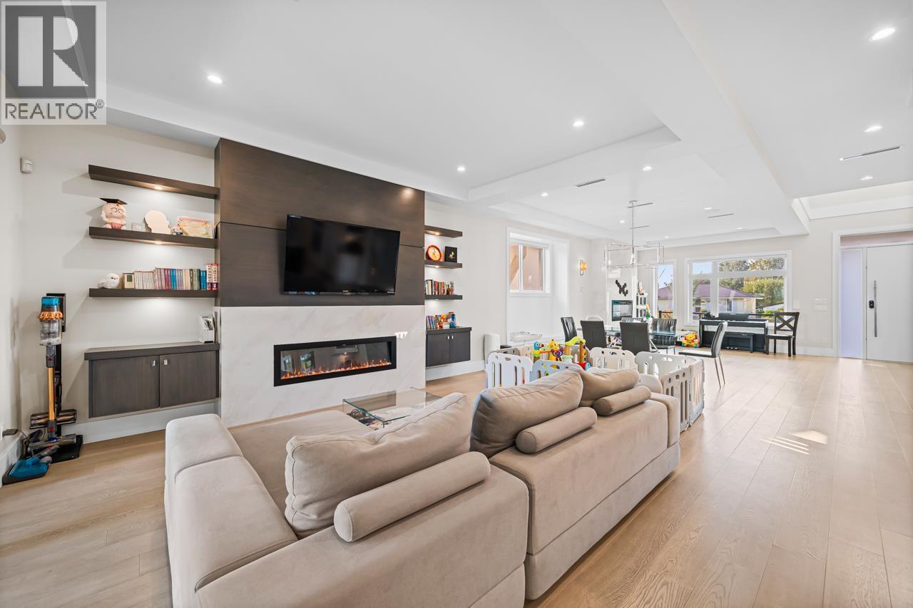 8480 13TH AVENUE, Burnaby