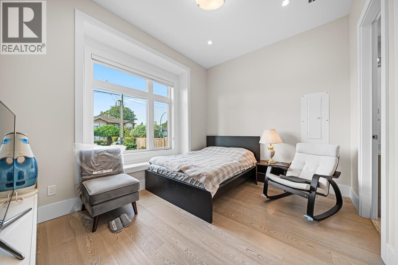 8480 13TH AVENUE, Burnaby