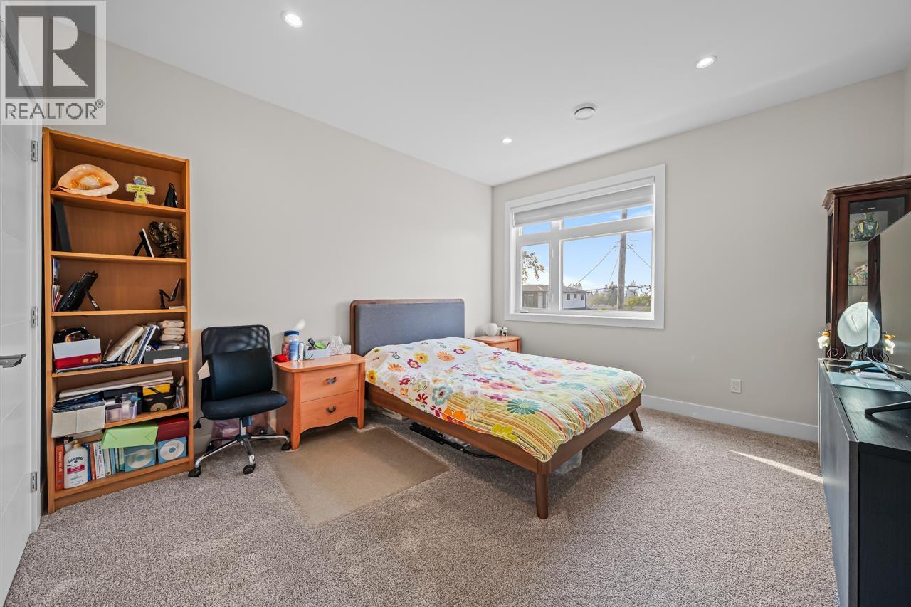 8480 13TH AVENUE, Burnaby