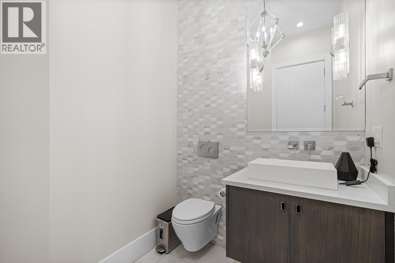 8480 13TH AVENUE, Burnaby