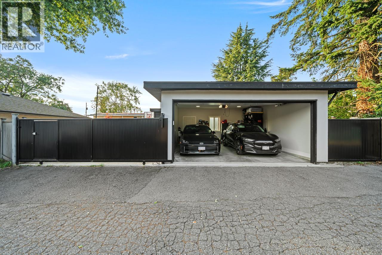 8480 13TH AVENUE, Burnaby