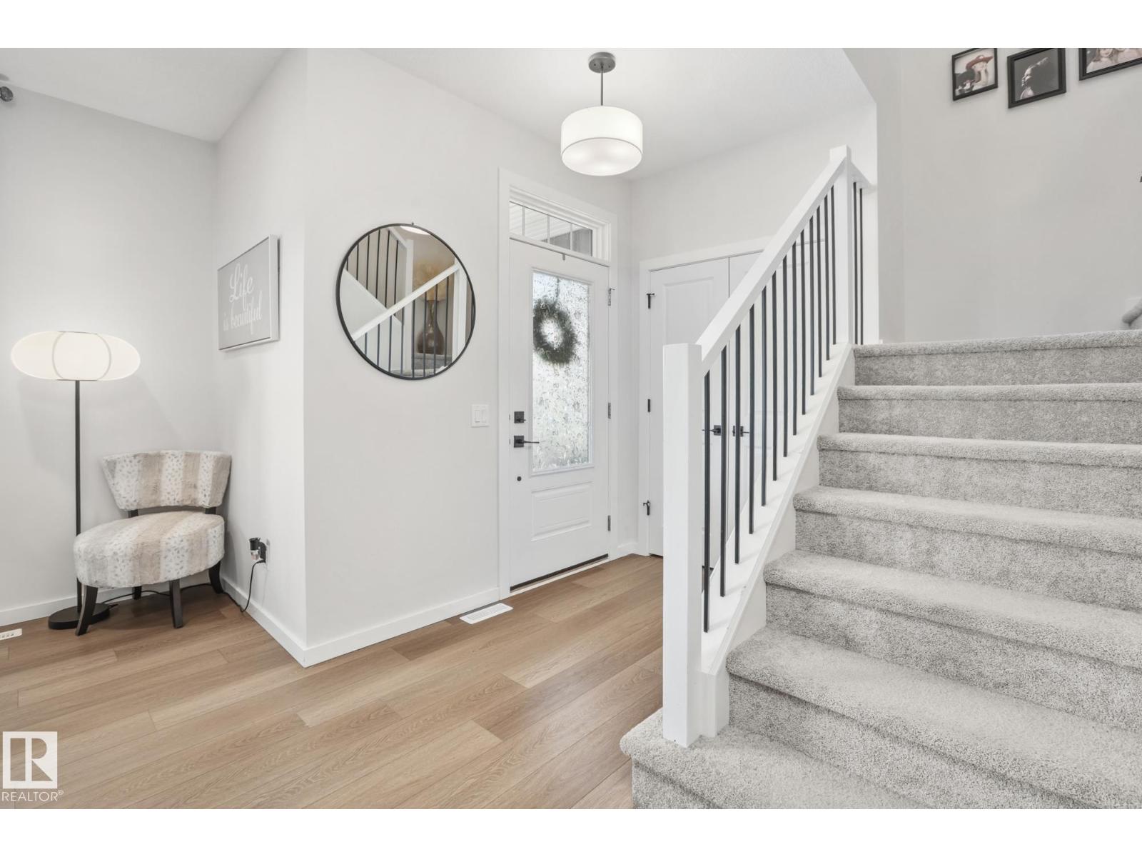 Photo 8 of 7012 54 Av, Beaumont AB