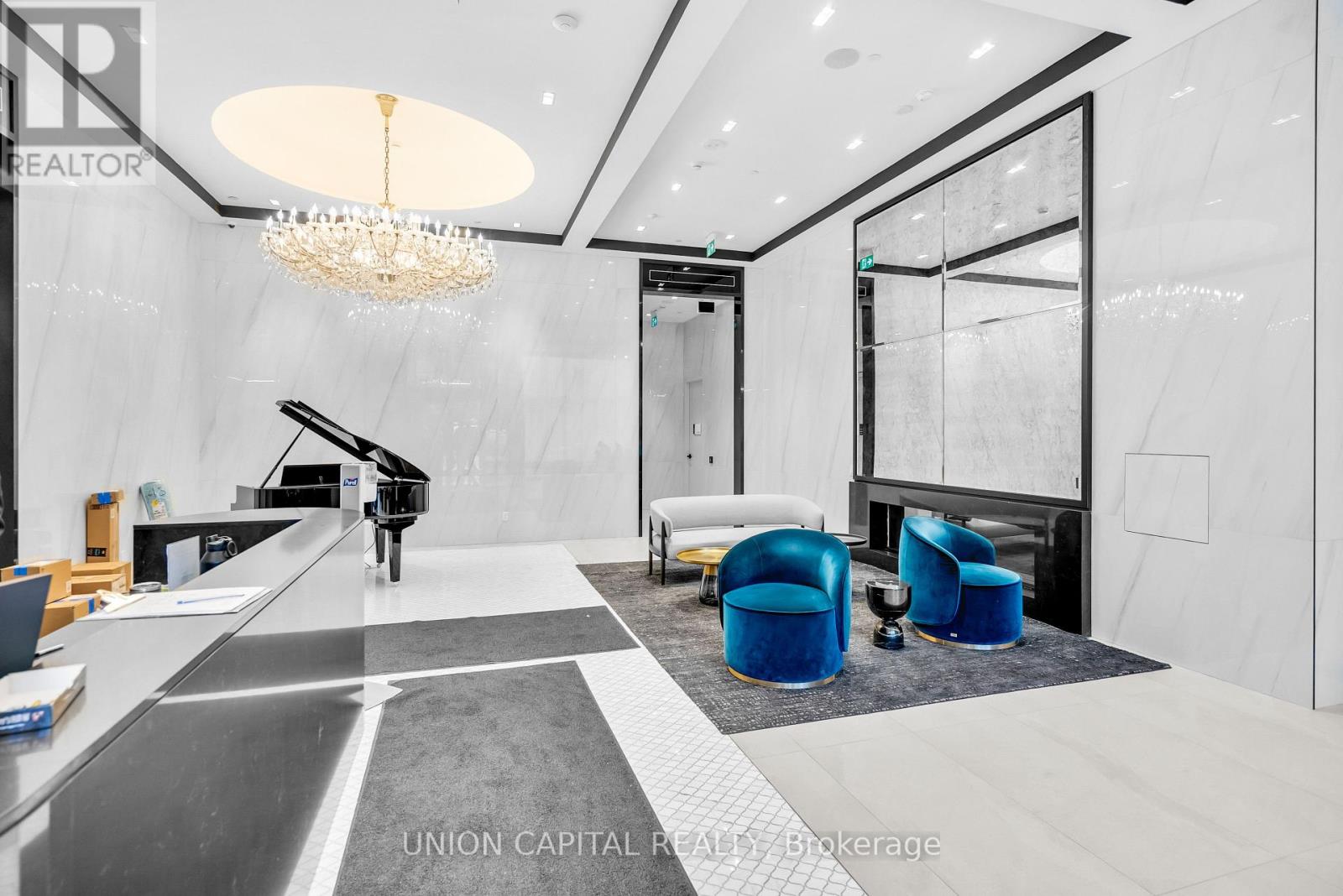 Photo 29 of Lph 02 8 Wellesley St W Street, Toronto ON