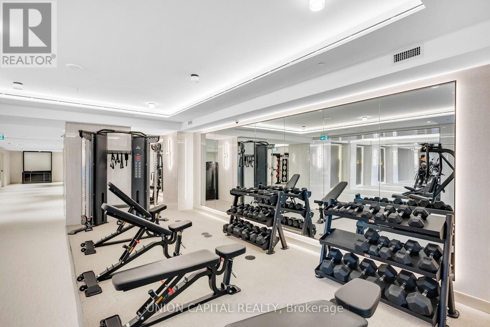 Photo 31 of Lph 02 8 Wellesley St W Street, Toronto ON