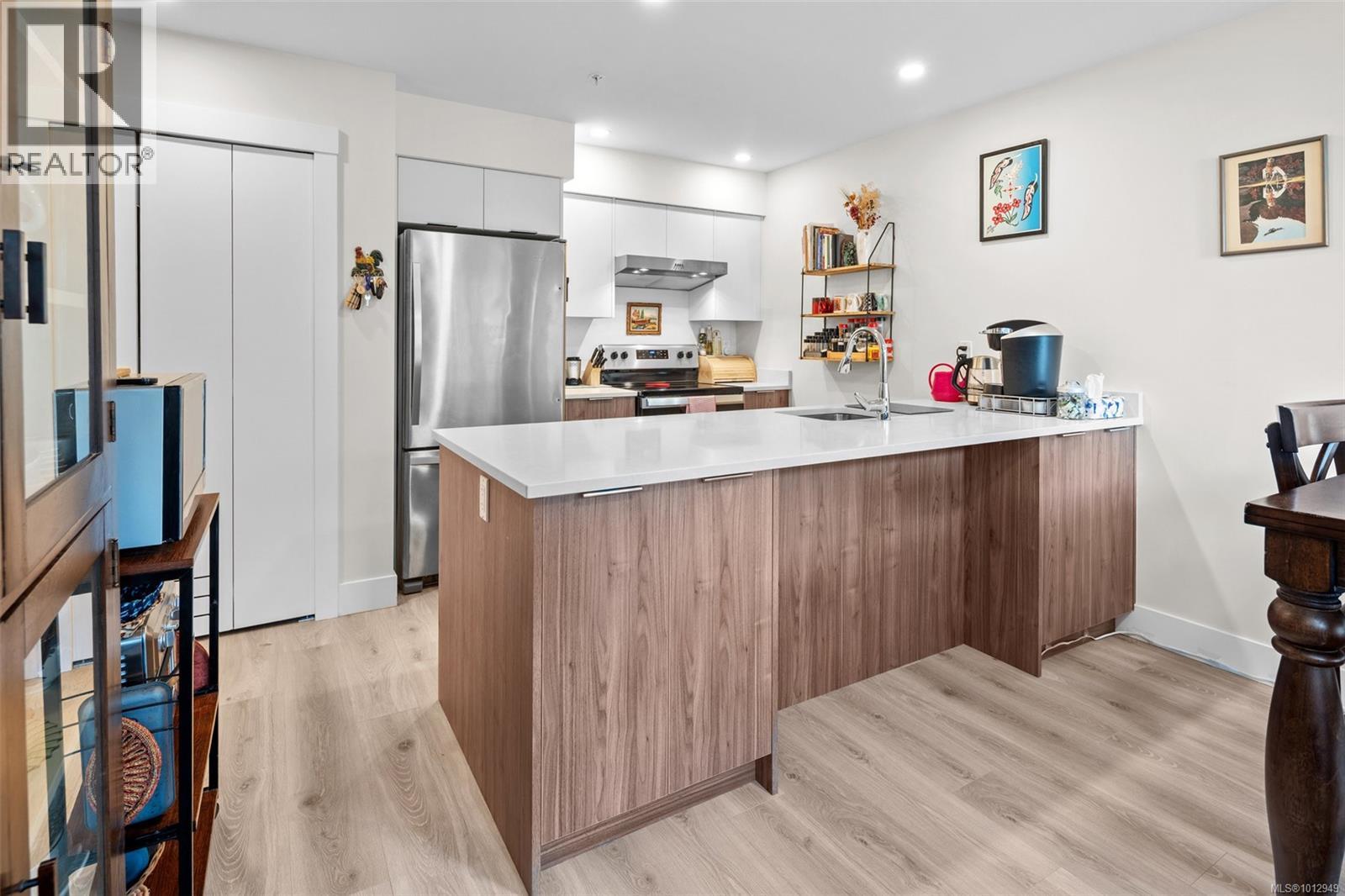 115 2038 Gatewood Road, Sooke