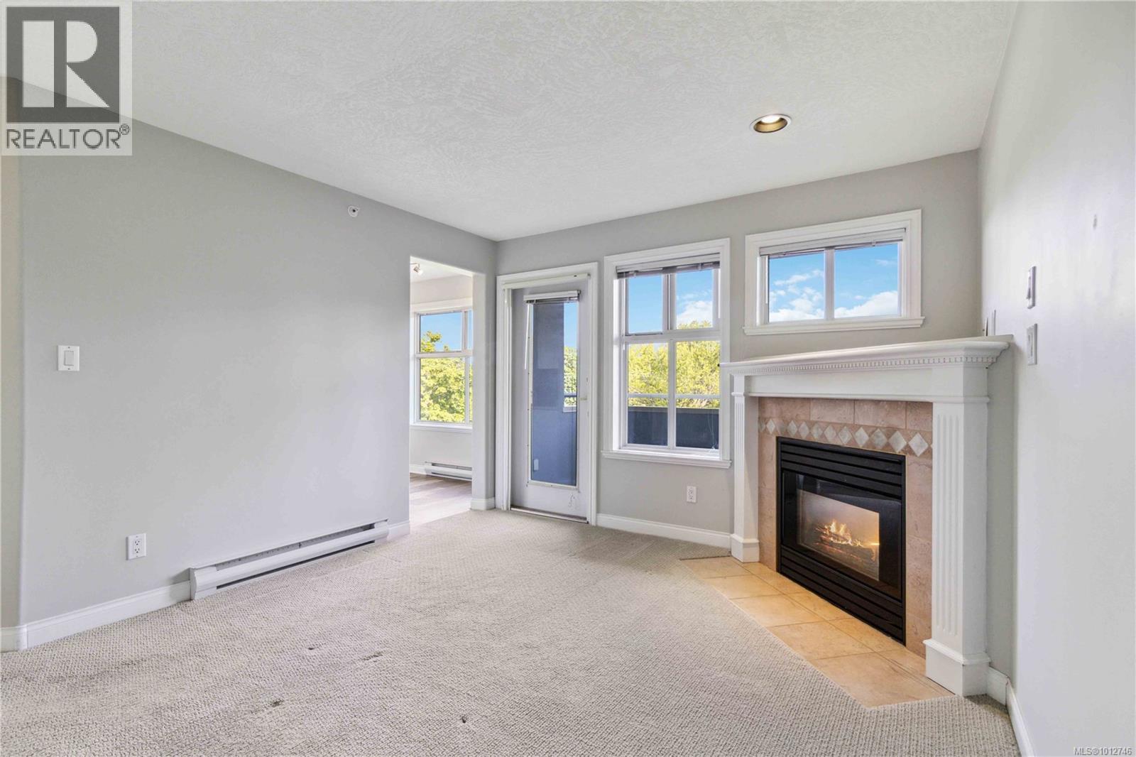 Photo 13 of 406 1580 Christmas Ave, Saanich BC