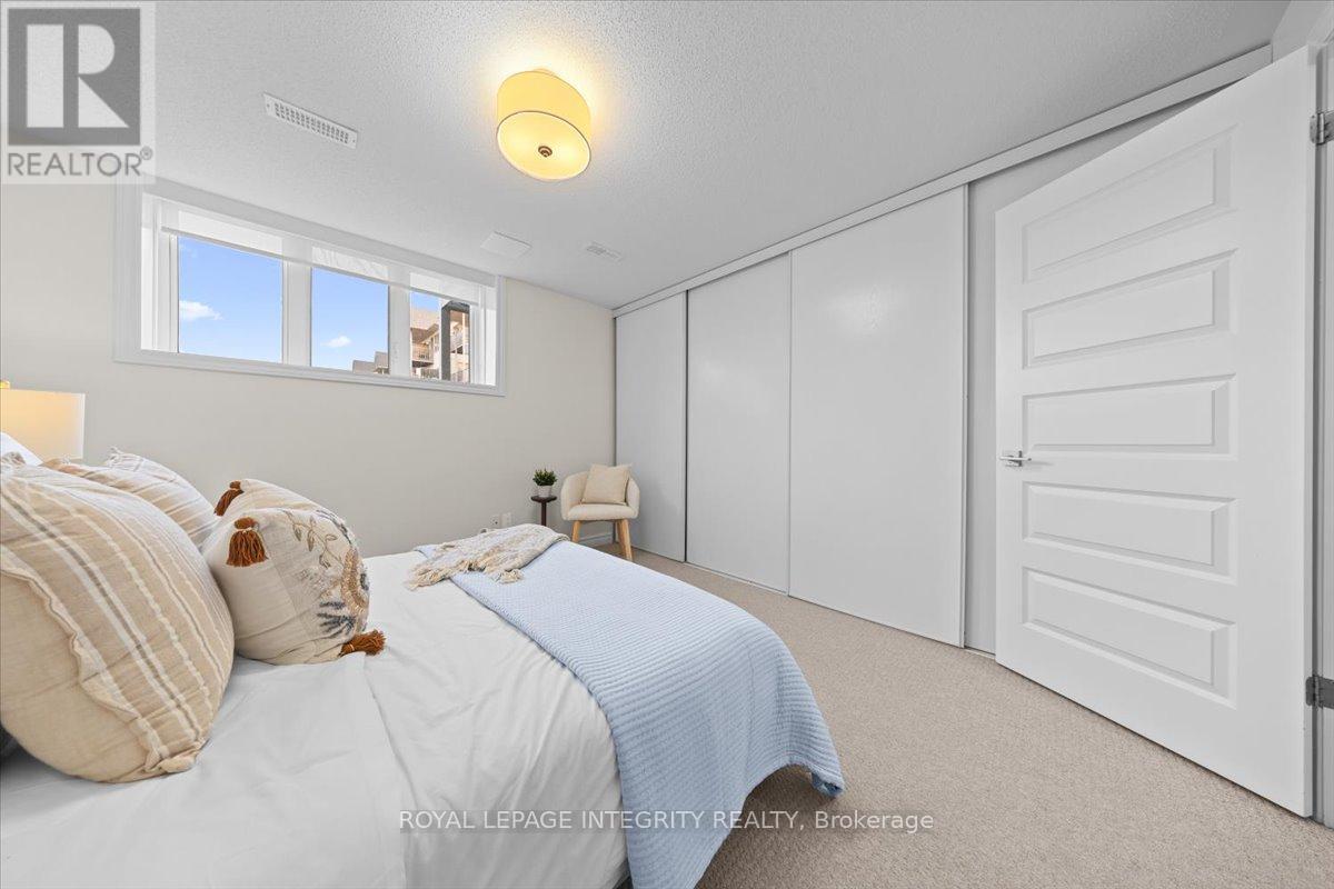 Photo 27 of 732 Lakeridge Drive, Ottawa ON