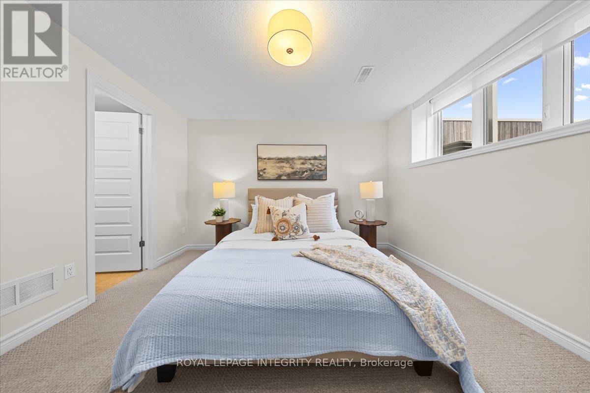 Photo 28 of 732 Lakeridge Drive, Ottawa ON