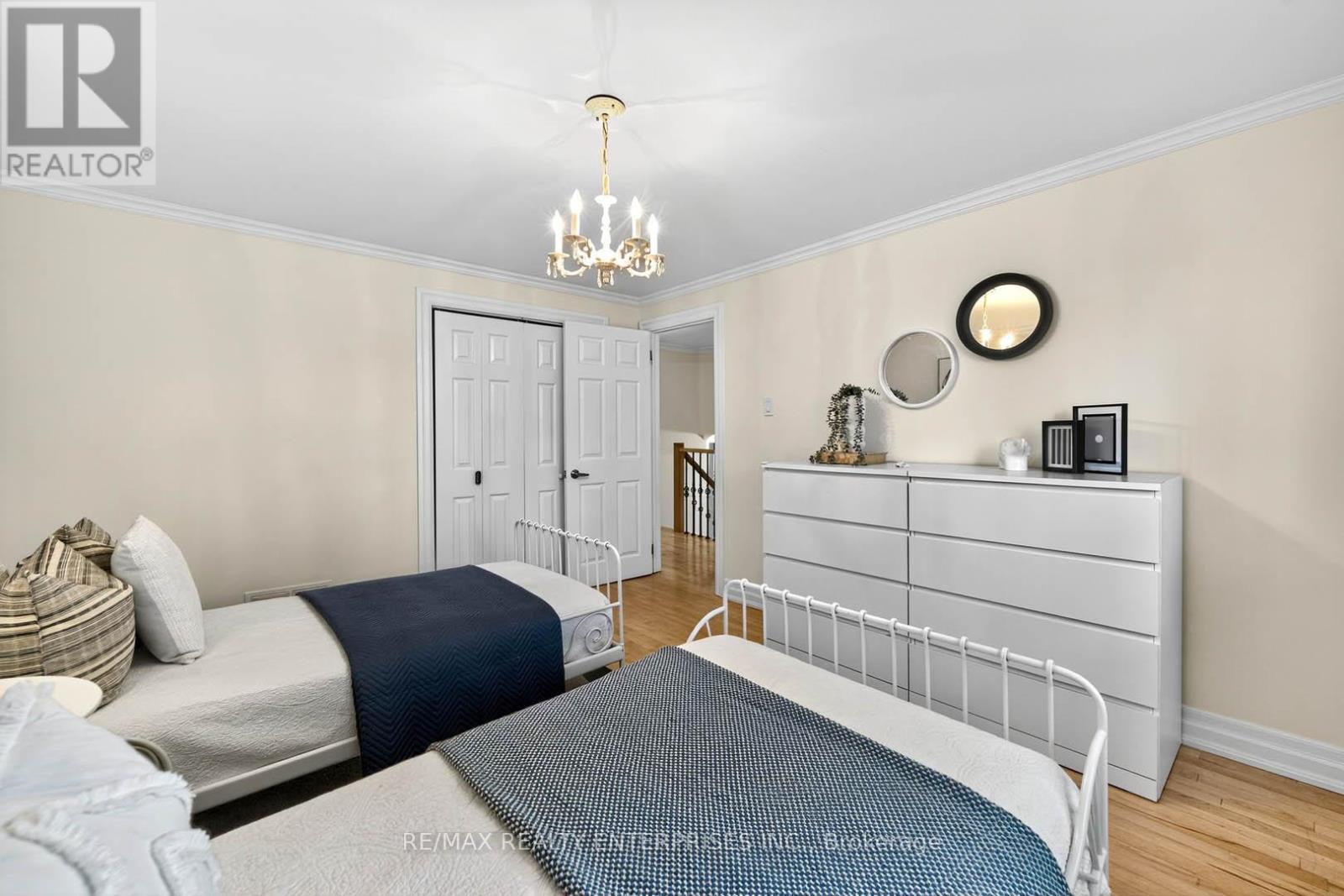 Photo 29 of 2439 Arioso Court, Mississauga ON