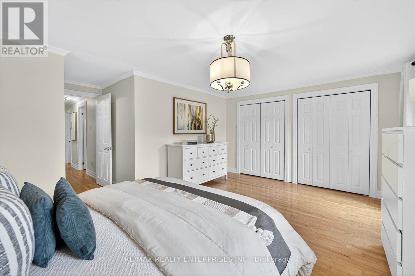 Photo 25 of 2439 Arioso Court, Mississauga ON