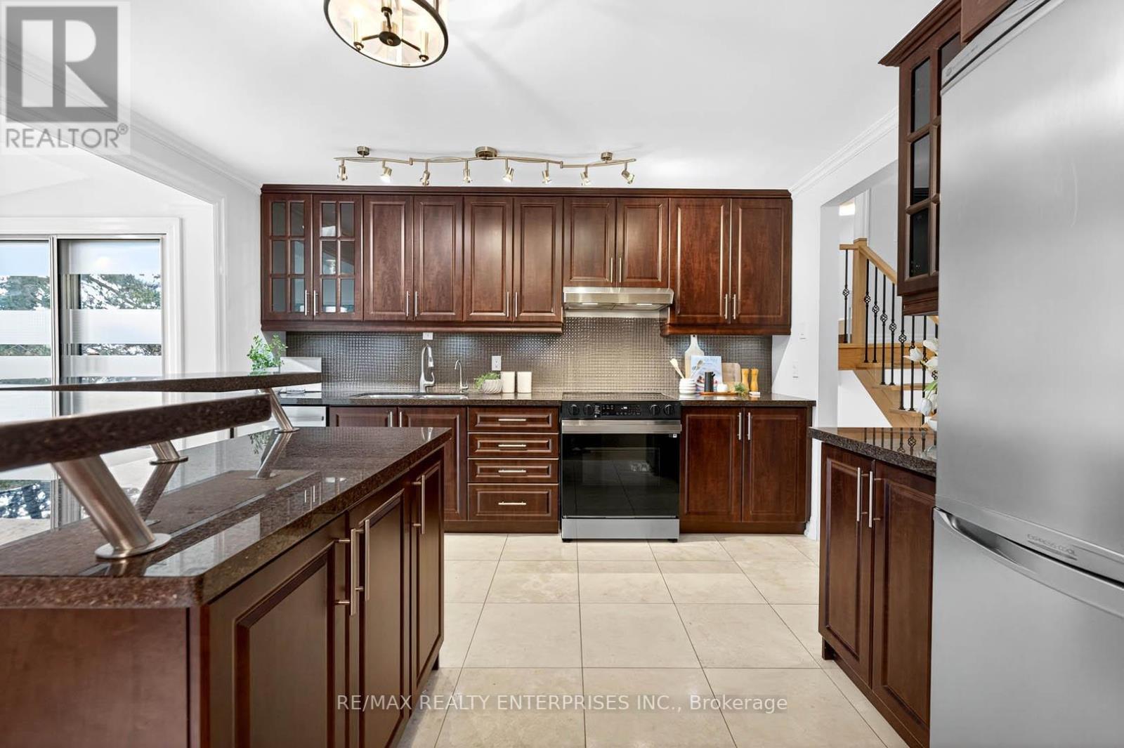 Photo 13 of 2439 Arioso Court, Mississauga ON