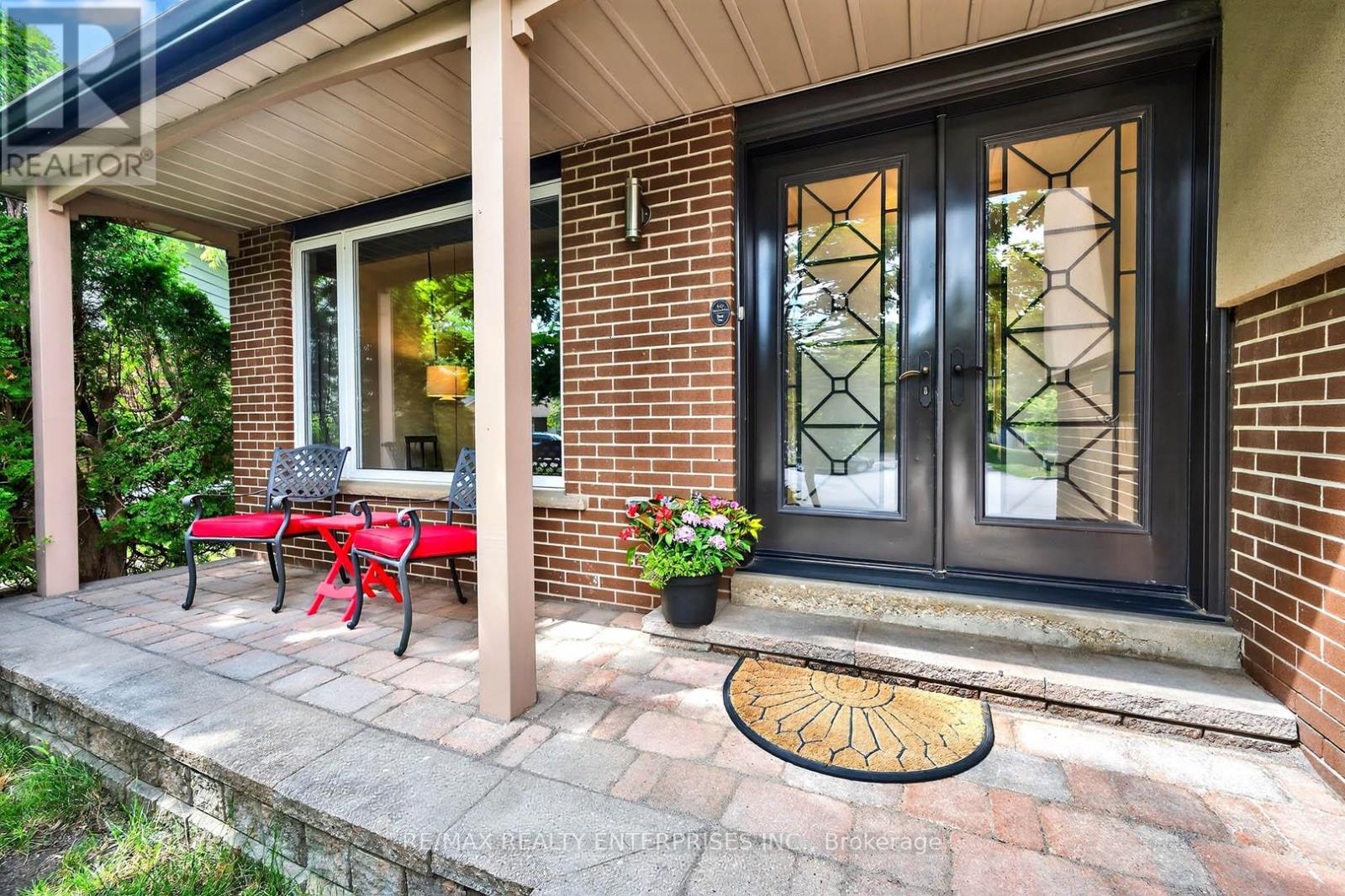Photo 3 of 2439 Arioso Court, Mississauga ON