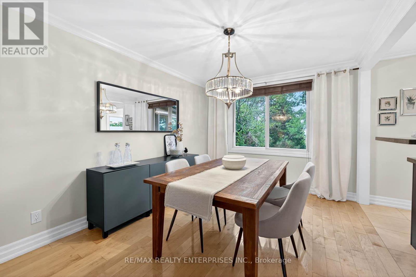 Photo 10 of 2439 Arioso Court, Mississauga ON