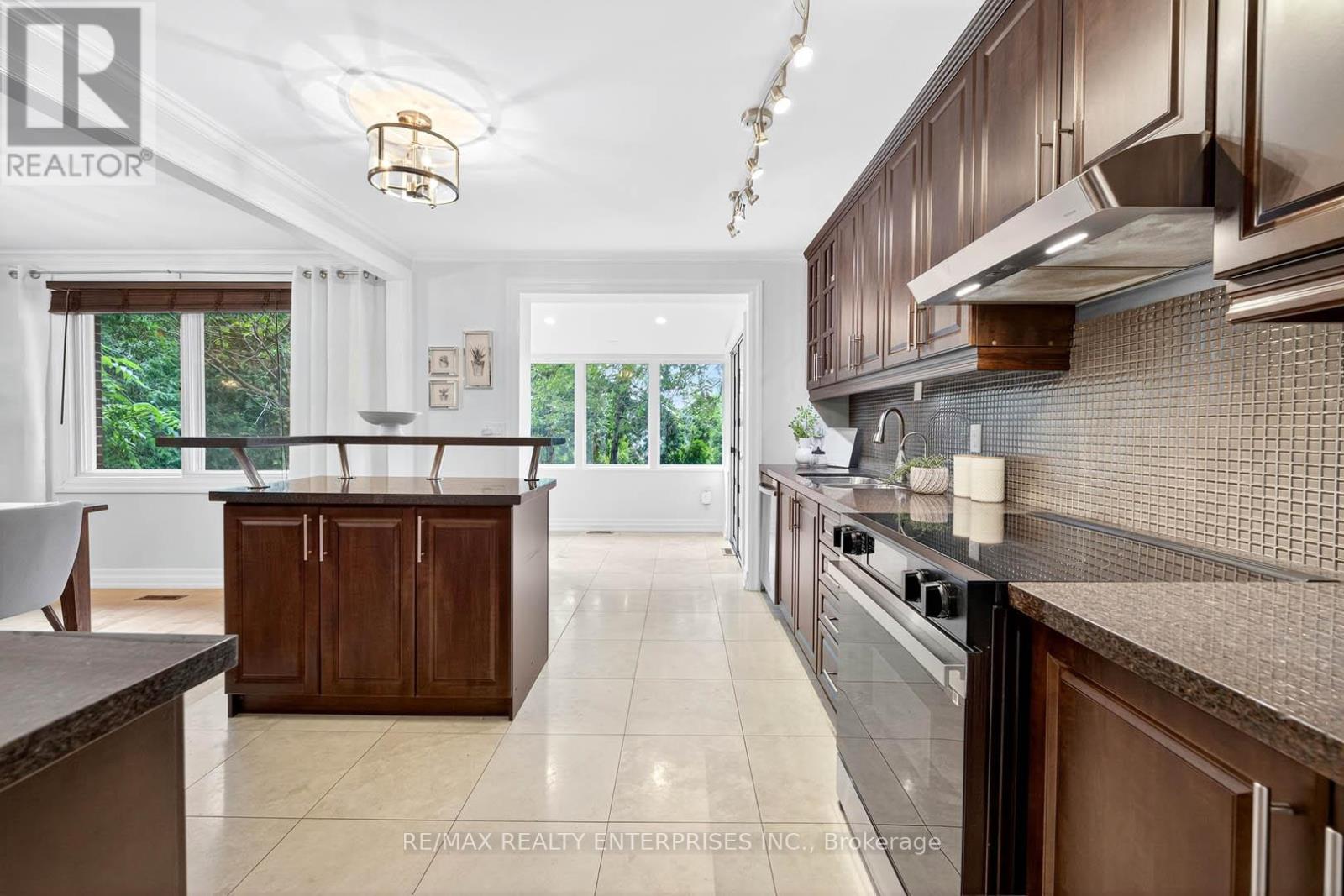Photo 15 of 2439 Arioso Court, Mississauga ON